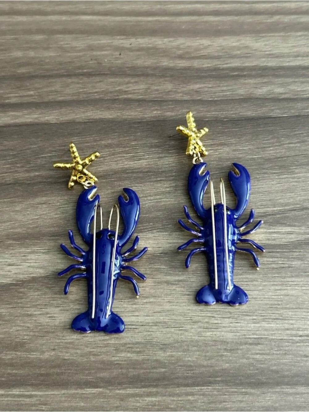 Lobster Dangle Earrings Q1204